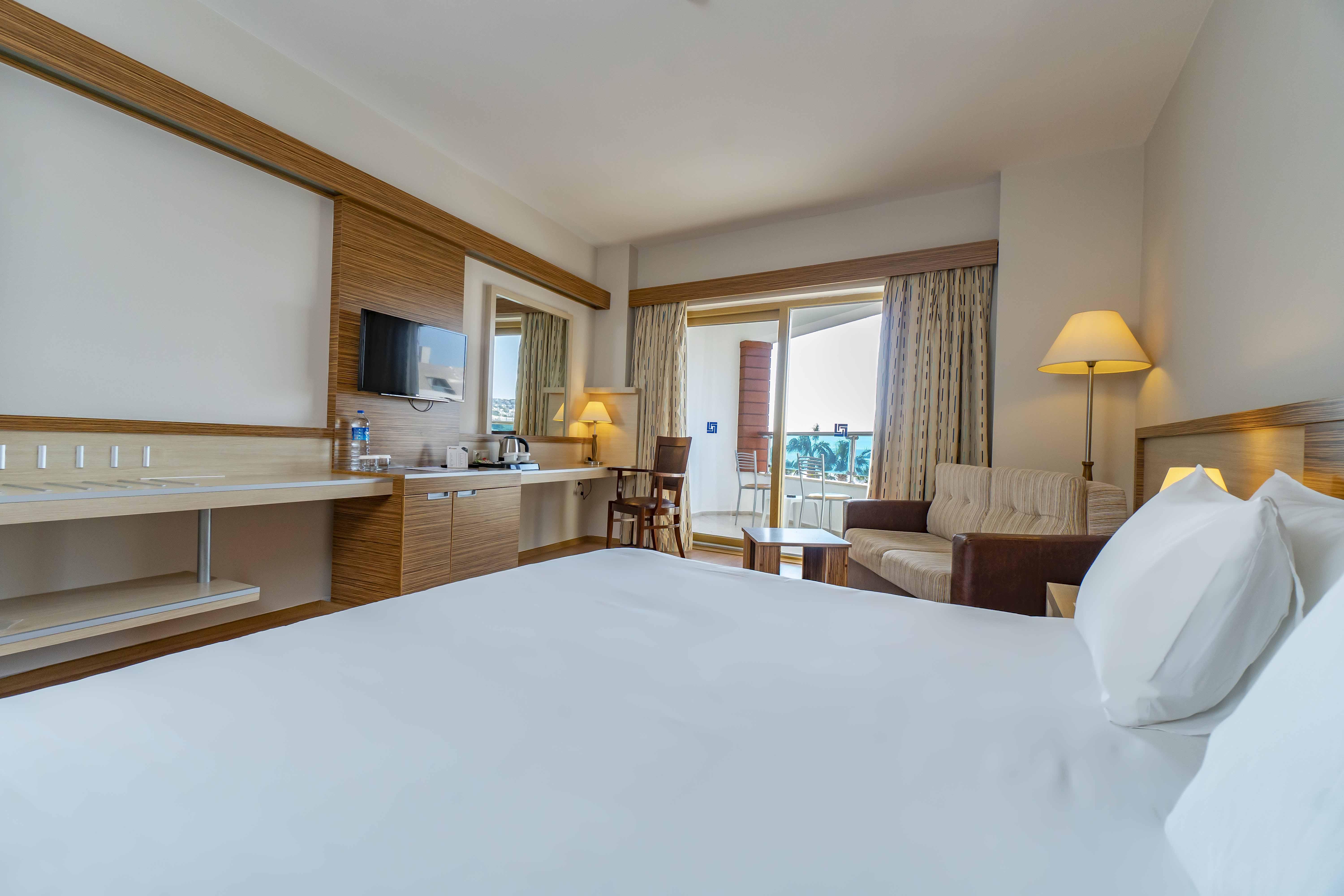 Azure By Yelken Hotel Тургутрейс Экстерьер фото