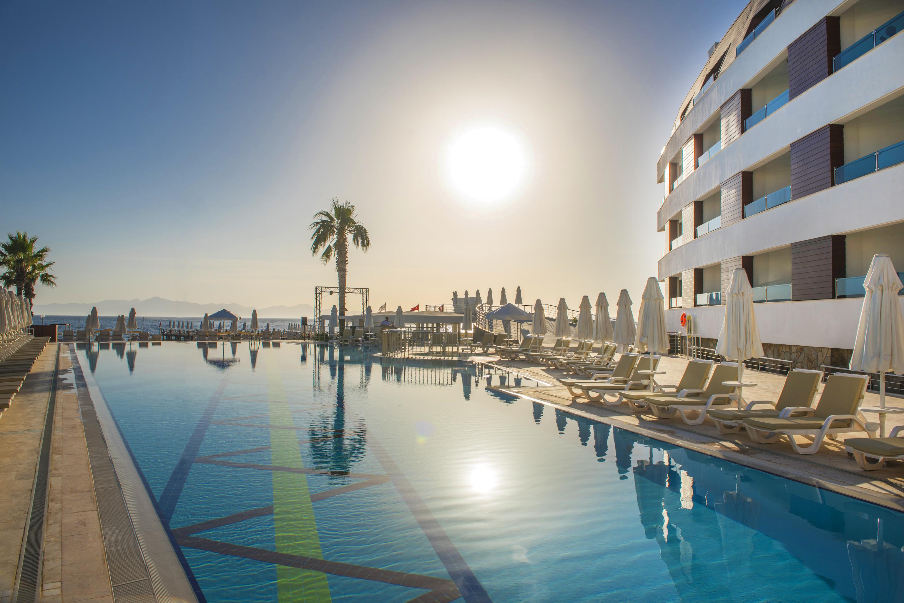Azure By Yelken Hotel Тургутрейс Экстерьер фото