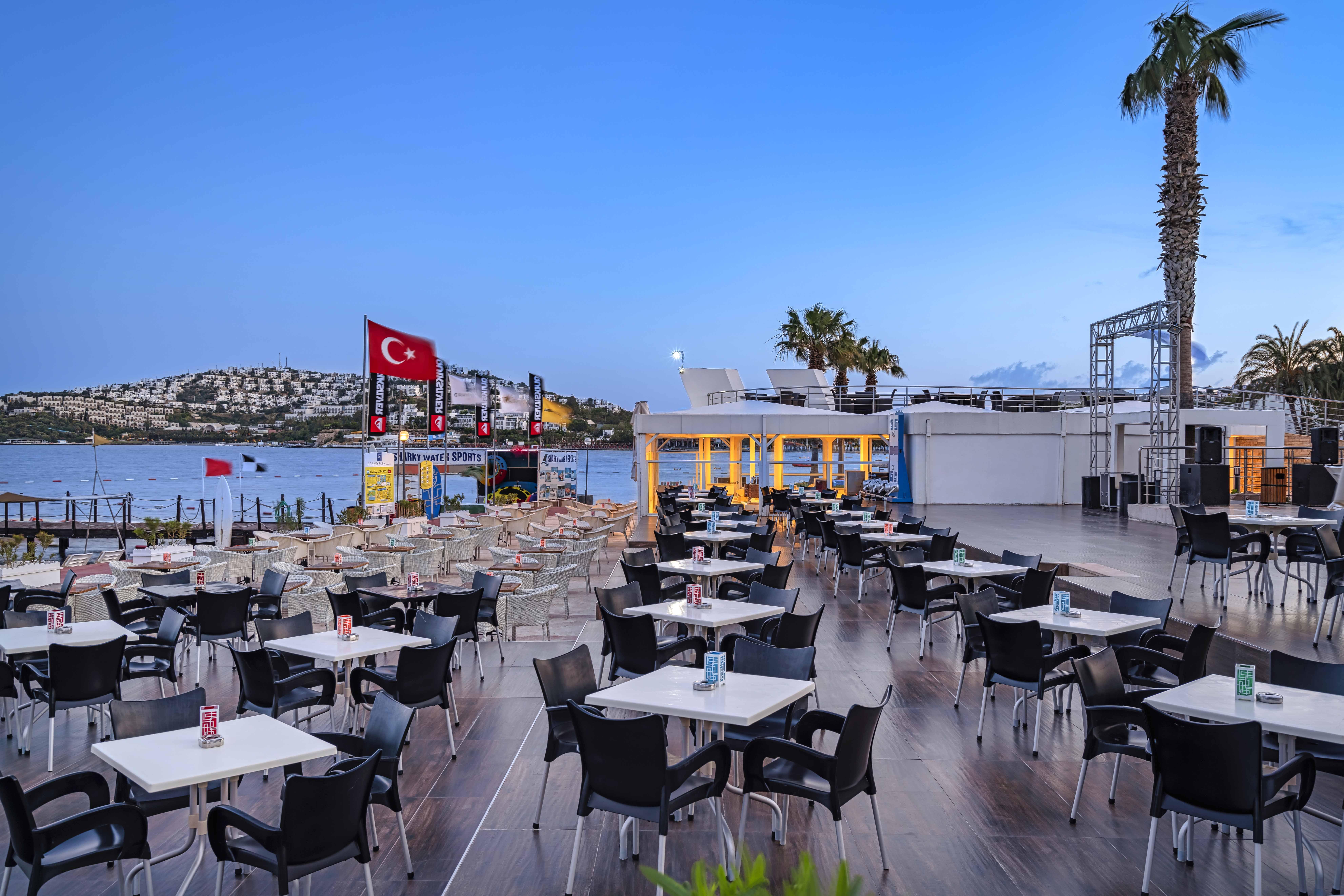 Azure By Yelken Hotel Тургутрейс Экстерьер фото